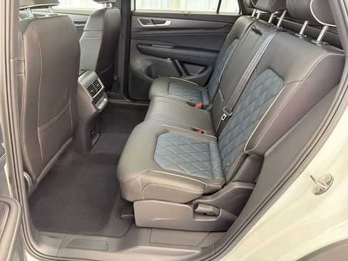 New 2026 Volkswagen Atlas Cross Sport SEL Premium R-Line image 15
