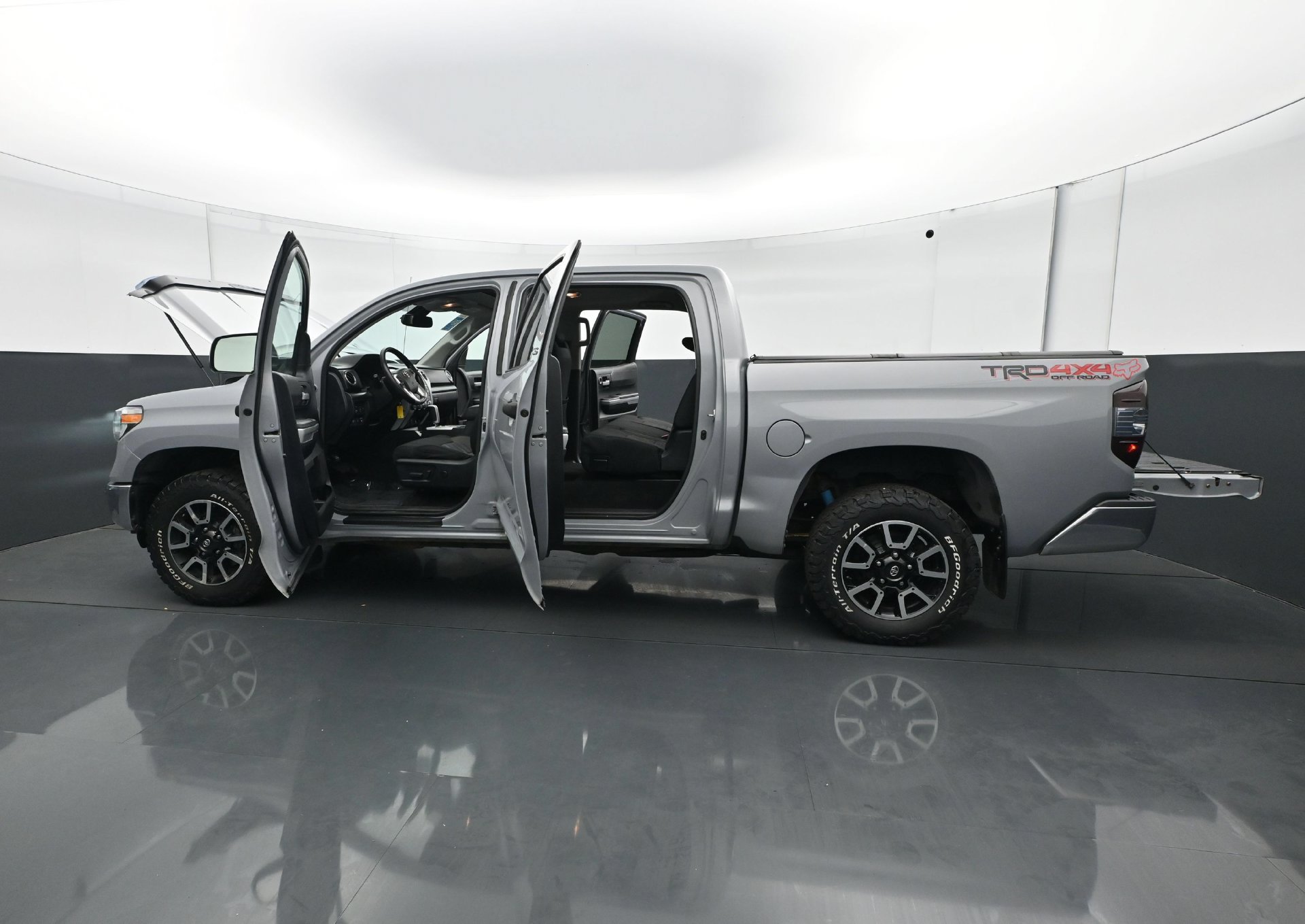 Used 2018 Toyota Tundra SR5 AWD/4WD image 31