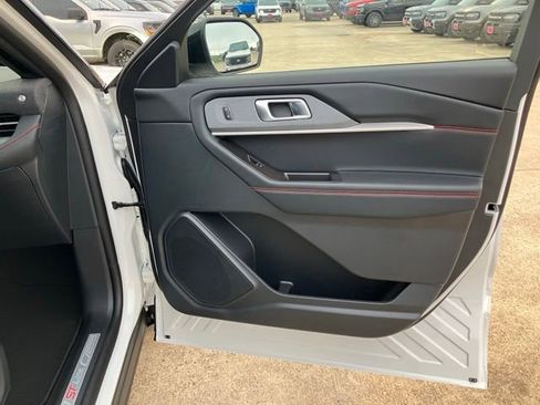 New 2026 Ford Explorer ST-Line RWD image 13