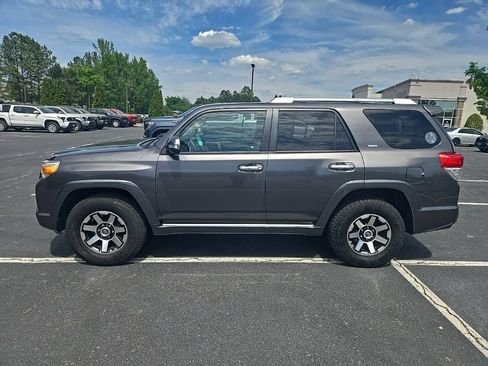 Used 2011 Toyota 4Runner SR5 AWD/4WD image 5