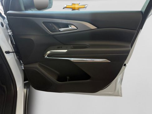 New 2027 Chevrolet Traverse LT w/ Midnight/Sport Edition FWD image 14