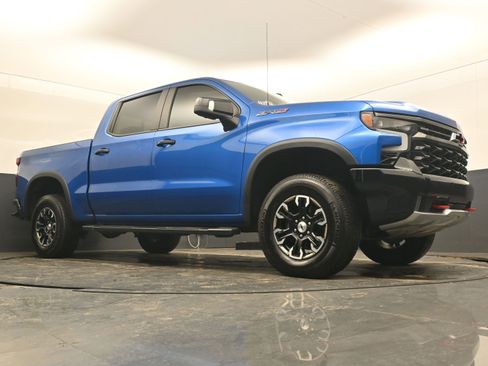 Used 2022 Chevrolet Silverado 1500 ZR2 image 24