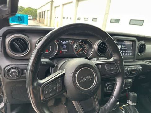 Used 2022 Jeep Wrangler Unlimited Sport AWD/4WD image 7