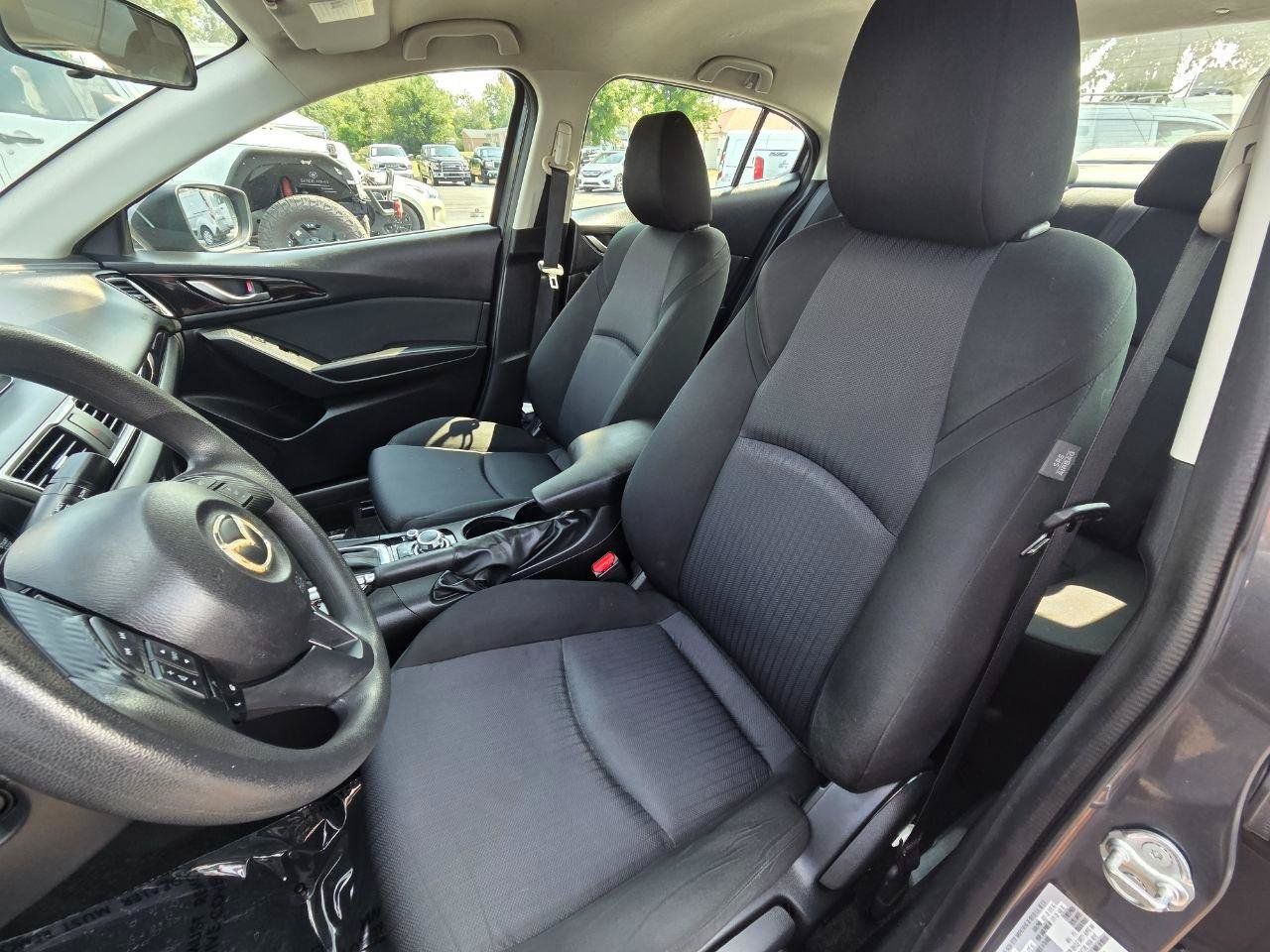 Used 2015 MAZDA MAZDA3 i Sport FWD image 12