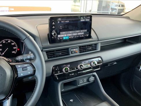 New 2025 Honda Pilot EX-L image 6