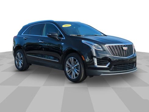 Used 2025 Cadillac XT5 Premium Luxury FWD image 2