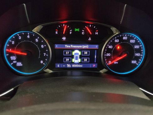 Used 2019 Chevrolet Equinox LT w/ Sun & Navigation Package image 23