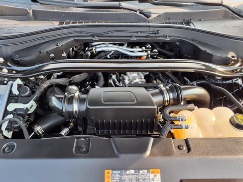 Certified 2023 Lincoln Aviator 2WD image 3