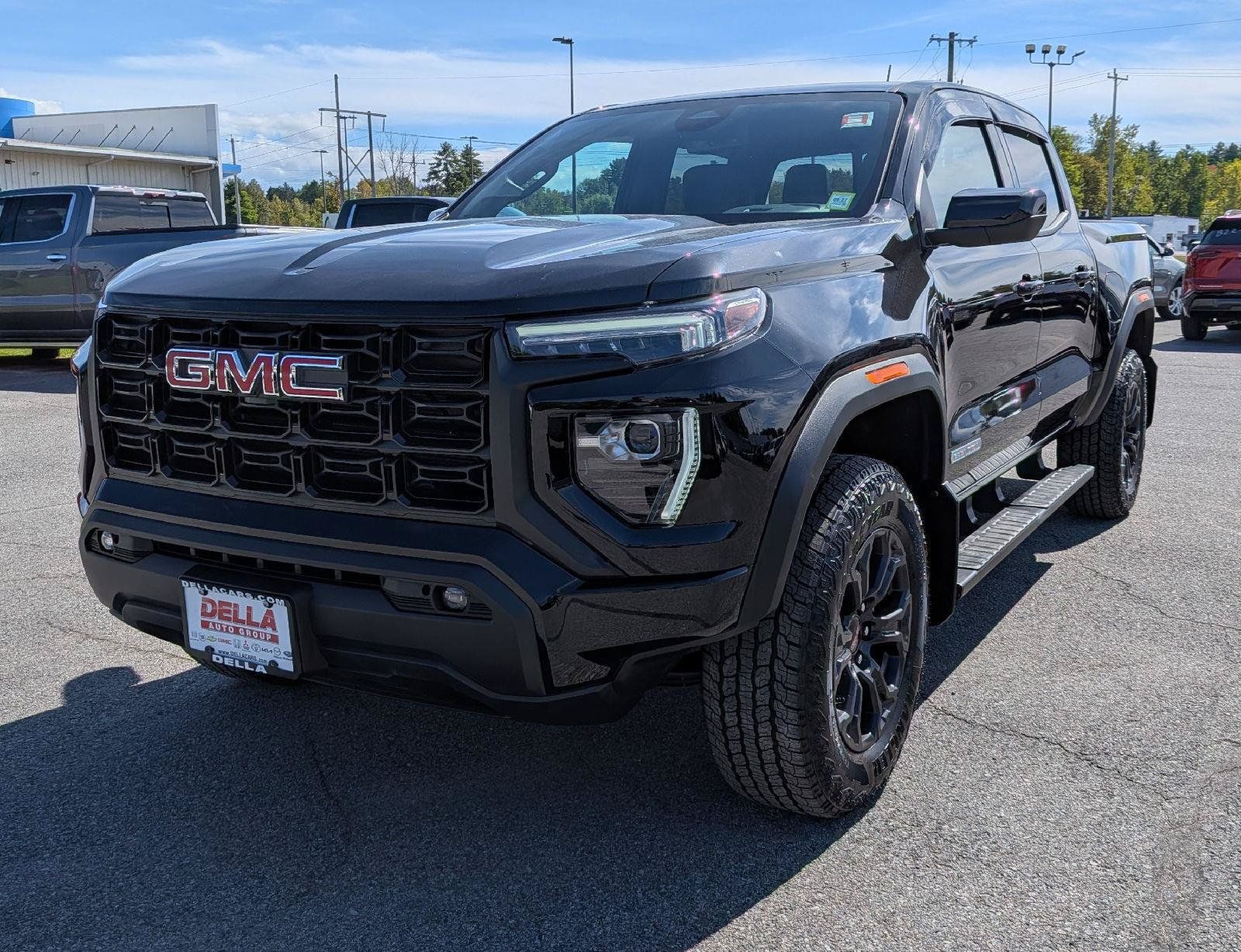 Used 2025 GMC Canyon Elevation w/ Convenience Package AWD/4WD image 4