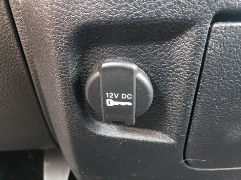 Used 2018 RAM 1500 Express AWD/4WD image 20