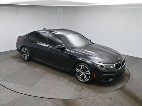 Used 2019 BMW 750i image 57