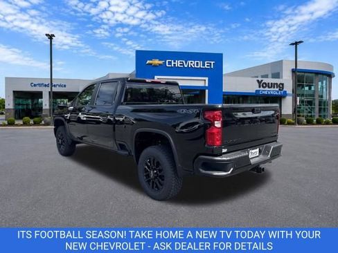 New 2026 Chevrolet Silverado 2500 Custom w/ Custom Value Package AWD/4WD image 5