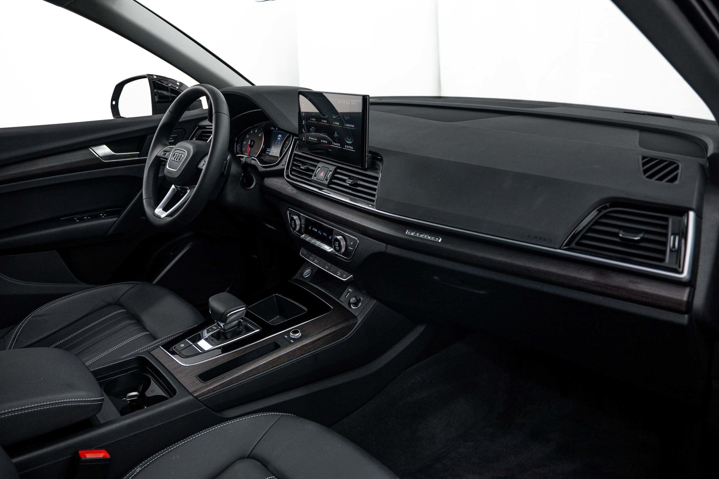Certified 2023 Audi Q5 2.0T Premium w/ Convenience Package AWD/4WD image 8