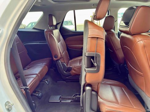 Used 2018 Chevrolet Traverse High Country w/ LPO, 'HIT The Road' Package AWD/4WD image 54