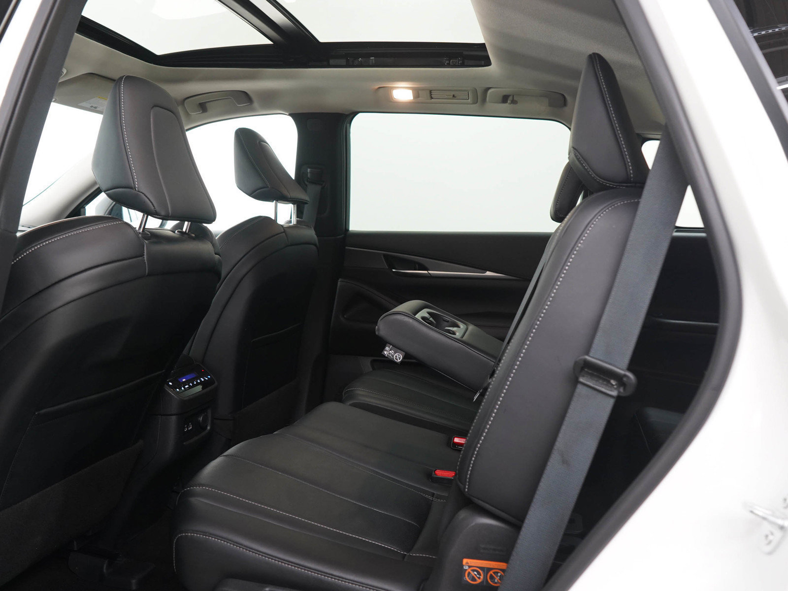 Used 2024 INFINITI QX60 Luxe AWD/4WD image 16