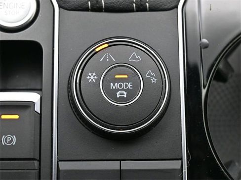 Used 2022 Volkswagen Atlas SE image 26