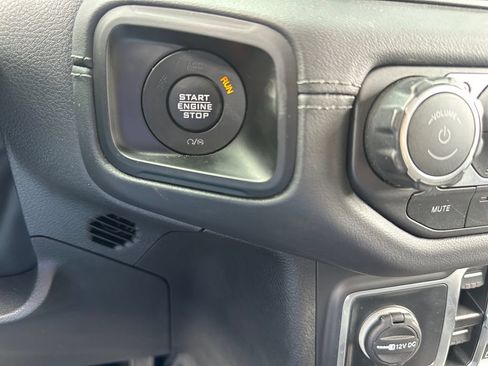 Used 2025 Jeep Wrangler Unlimited Rubicon AWD/4WD image 21