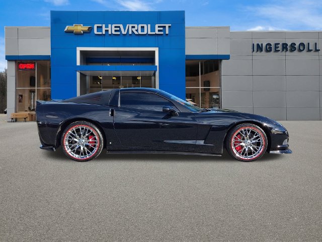 Used 2007 Chevrolet Corvette Coupe w/ Performance Package RWD image 23