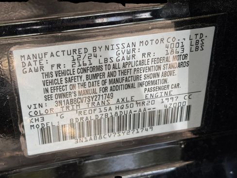 Used 2025 Nissan Sentra SV image 24