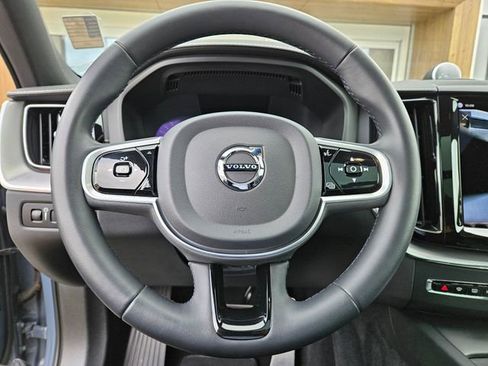 Used 2022 Volvo XC60 T8 R-Design w/ Advanced Package AWD/4WD image 21