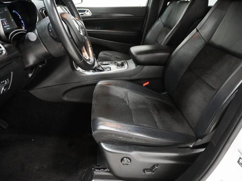 Certified 2022 Jeep Grand Cherokee Laredo X image 11