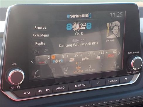 Used 2023 Nissan Rogue SV image 6