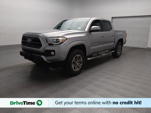 Used 2016 Toyota Tacoma SR5 w/ Towing Package image 1