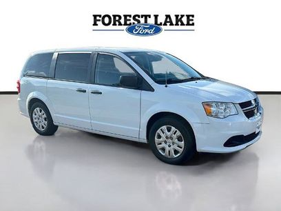 Used 2019 Dodge Grand Caravan SE w/ UConnect Hands-Free Group