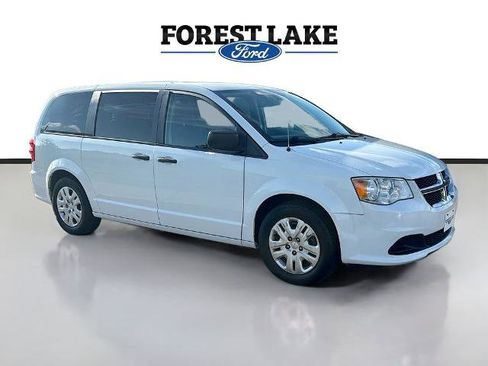 Used 2019 Dodge Grand Caravan SE w/ UConnect Hands-Free Group FWD image 1