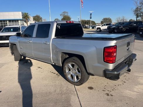 Used 2018 Chevrolet Silverado 1500 LT w/ Texas Edition image 4
