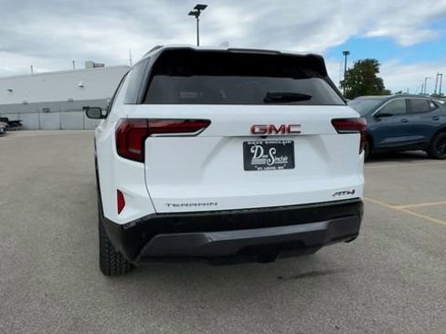 New 2026 GMC Terrain AT4 image 7