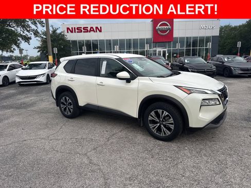 Used 2023 Nissan Rogue SV FWD image 1