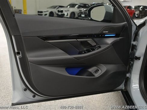Used 2026 BMW 530i w/ M Sport Package RWD image 39