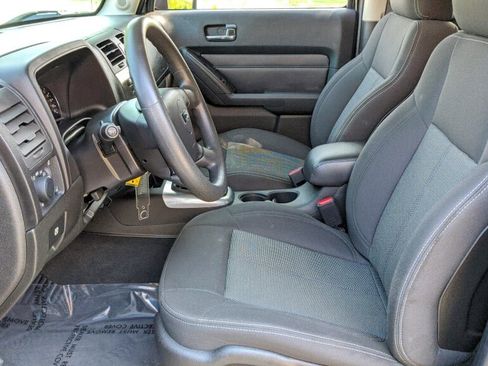Used 2010 HUMMER H3T image 23