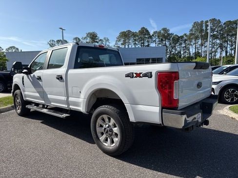 Used 2017 Ford F250 XL w/ Power Equipment Group image 5