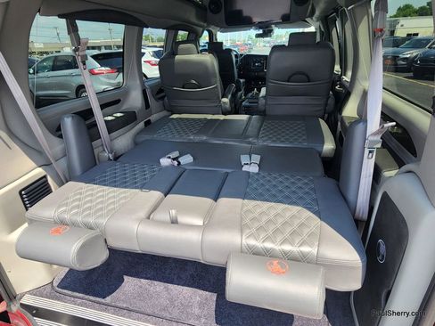 Used 2024 Chevrolet Express 2500 image 25