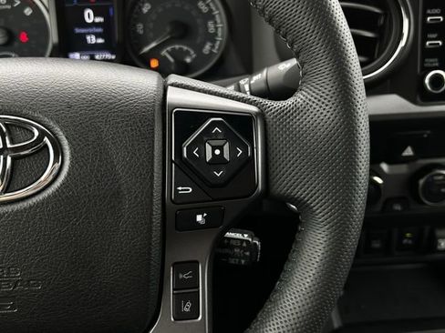 Used 2021 Toyota Tacoma TRD Sport w/ Technology Package AWD/4WD image 15