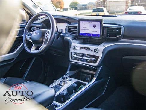 Used 2023 Ford Explorer XLT w/ Equipment Group 202A image 24