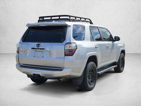 Used 2022 Toyota 4Runner SR5 Premium AWD/4WD image 5