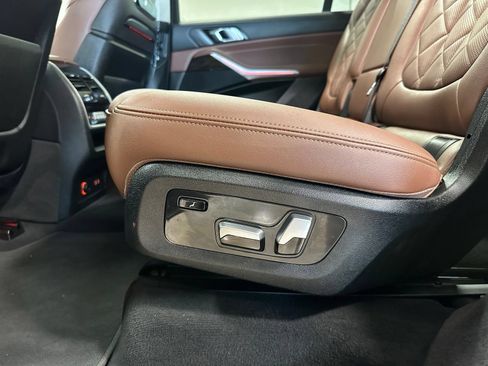 Used 2023 BMW X7 xDrive40i AWD/4WD image 39