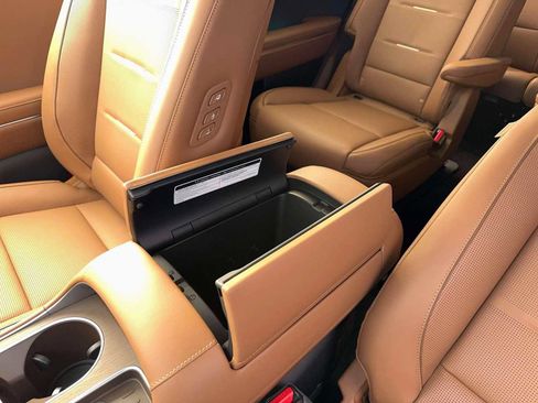 New 2026 Hyundai Palisade Calligraphy AWD/4WD image 18