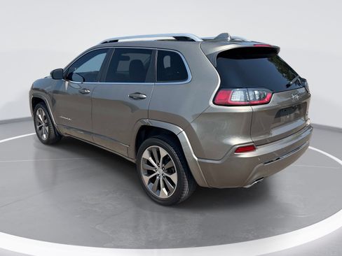 Used 2019 Jeep Cherokee Overland FWD image 6