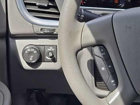 Used 2017 Chevrolet Traverse LS FWD image 26