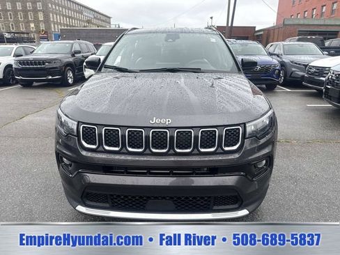 Used 2024 Jeep Compass Limited AWD/4WD image 11