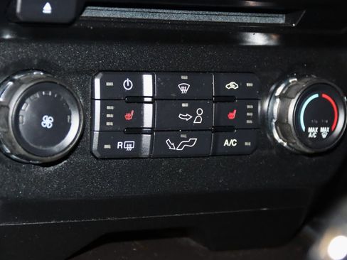Used 2016 Ford F150 XLT w/ Equipment Group 302A Luxury AWD/4WD image 51