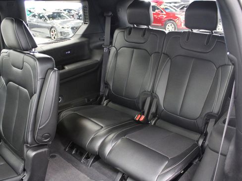 Used 2024 Jeep Grand Cherokee L Limited w/ Luxury Tech Group II image 42