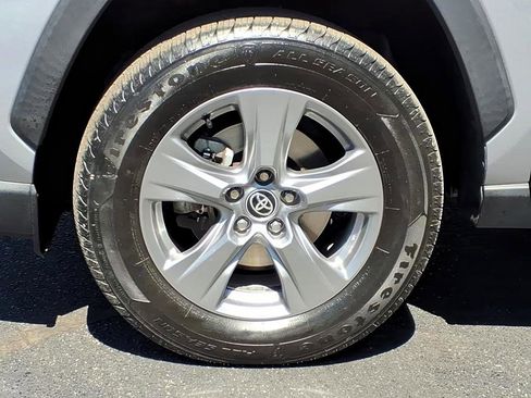 Certified 2022 Toyota RAV4 XLE w/ Convenience Package AWD/4WD image 9