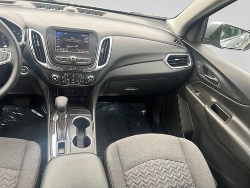 Used 2024 Chevrolet Equinox LT AWD/4WD image 15