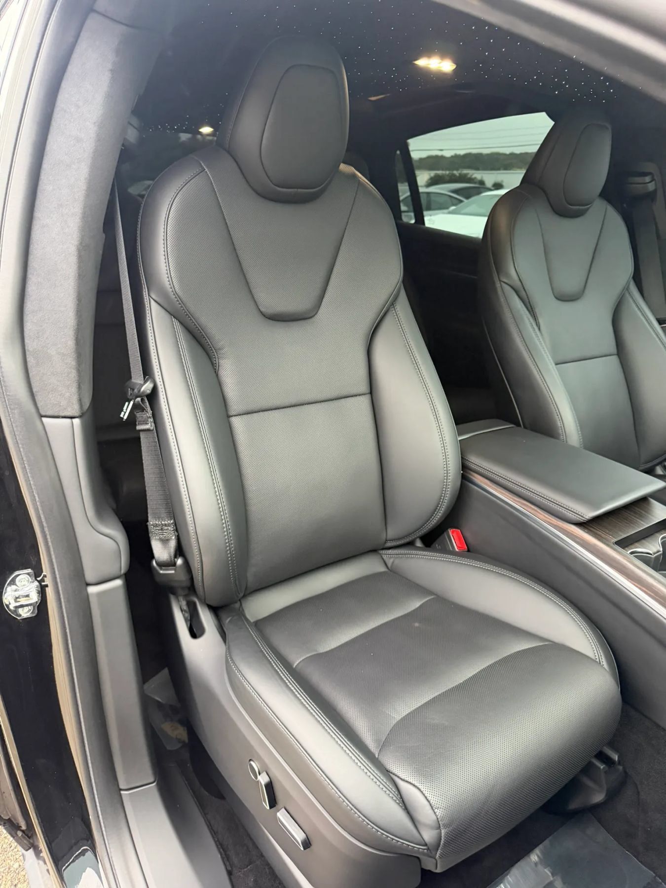 Used 2023 Tesla Model X AWD/4WD image 17