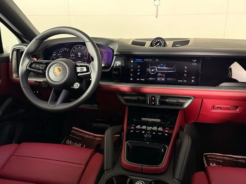 New 2026 Porsche Cayenne Coupe image 23